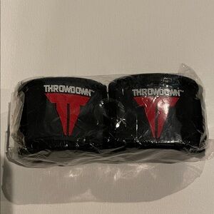 New Throwdown Black Wrist Wraps Boxing Kickboxing MMA